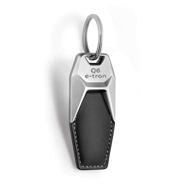 Q6 e-tron Keyring Leather